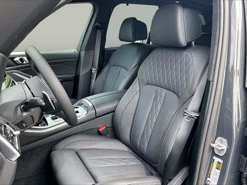 Used 2026 BMW X5 M60i AWD/4WD image 7