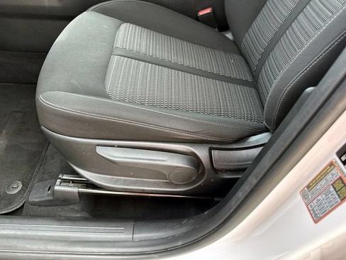 Used 2023 Kia Sorento LX FWD image 17