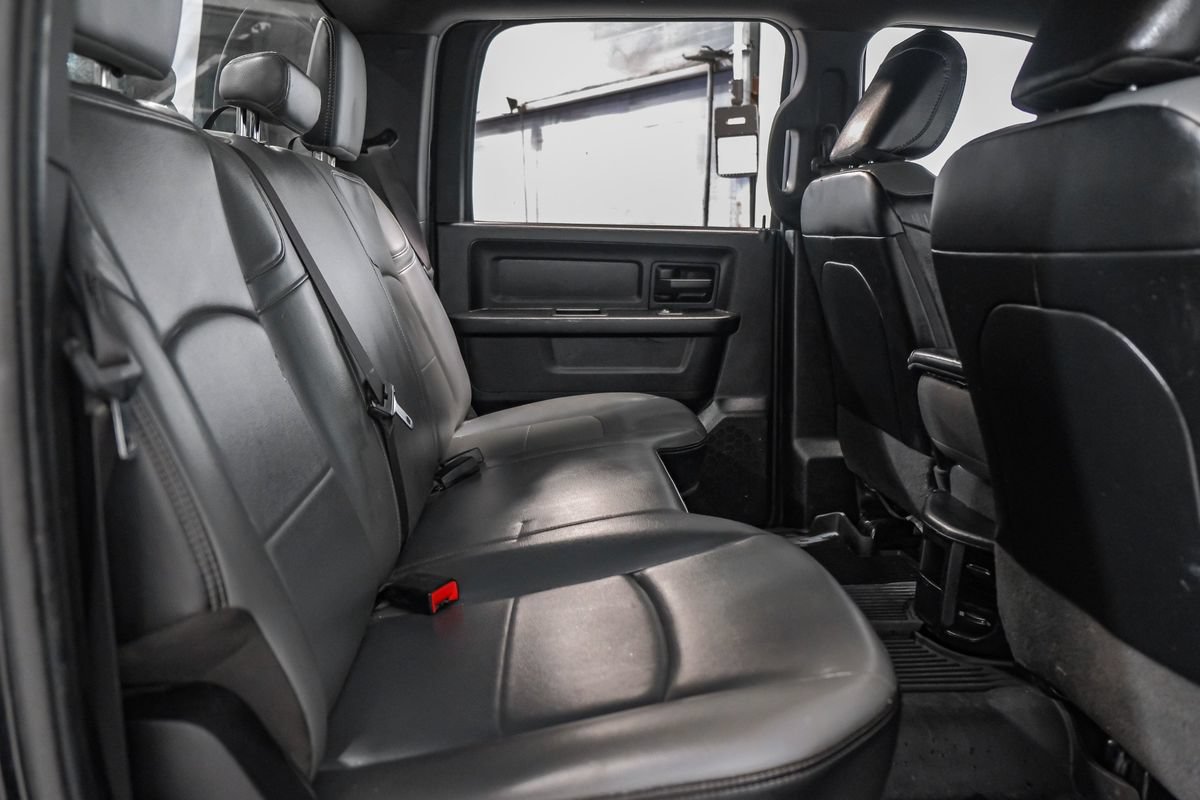 Used 2023 RAM 3500 Tradesman w/ Chrome Appearance Group AWD/4WD image 36