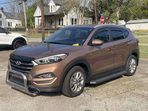 Used 2016 Hyundai Tucson SE w/ Option Group 02 image 4