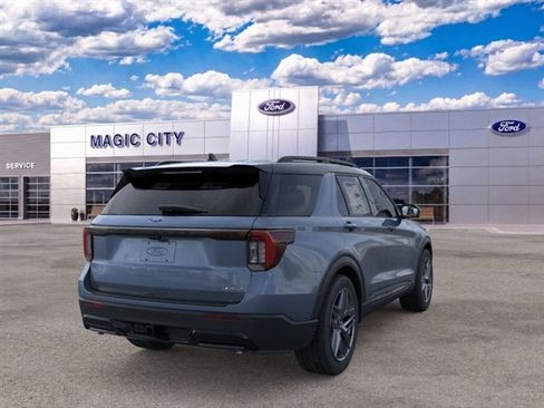 New 2026 Ford Explorer ST-Line w/ ST-Line Street Pack AWD/4WD image 8