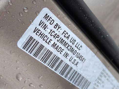 Used 2021 Jeep Cherokee Latitude Lux w/ Comfort/Convenience Group image 34