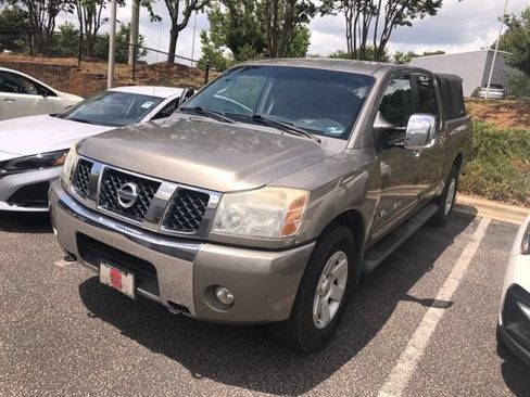 Used 2006 Nissan Titan LE w/ (T01) Tow Pkg AWD/4WD image 2