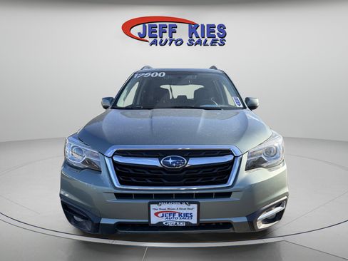 Used 2017 Subaru Forester 2.5i Touring image 2
