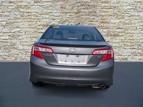 Used 2012 Toyota Camry SE FWD image 6