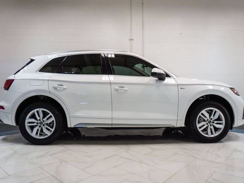 Used 2023 Audi Q5 2.0T Premium w/ Convenience Package AWD/4WD image 35