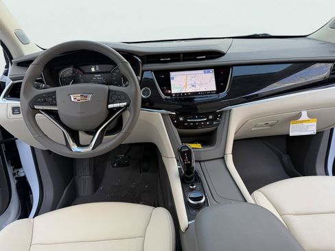 Used 2025 Cadillac XT6 Premium Luxury w/ LPO, Floor Liner Package image 2