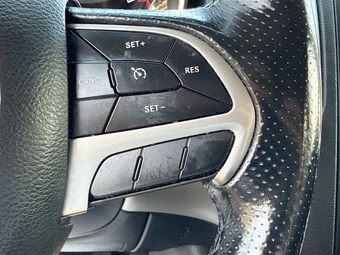 Used 2020 Dodge Durango SXT RWD image 38