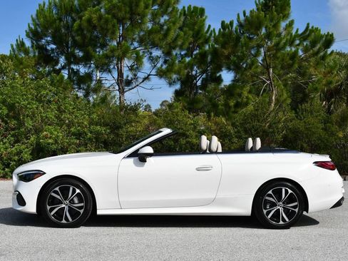 Used 2024 Mercedes-Benz CLE 300 4MATIC Cabriolet image 28