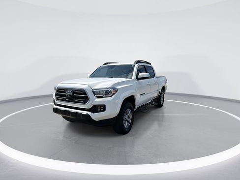 Used 2018 Toyota Tacoma SR5 RWD image 4