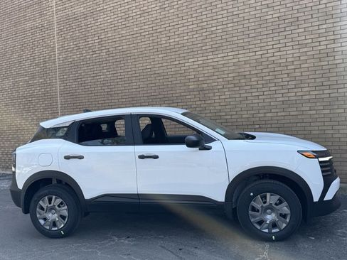 New 2026 Nissan Kicks S w/ Charging Package FWD image 5
