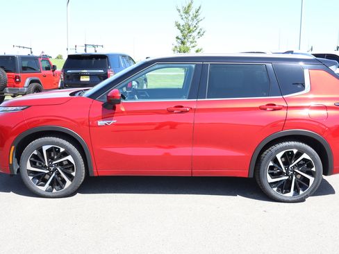 Used 2023 Mitsubishi Outlander SEL AWD/4WD image 4