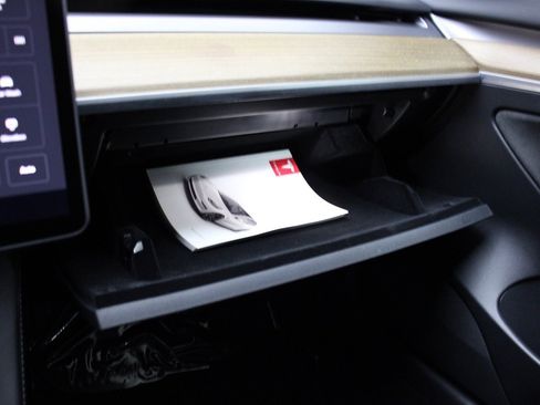 Used 2023 Tesla Model 3 Standard Range RWD image 8