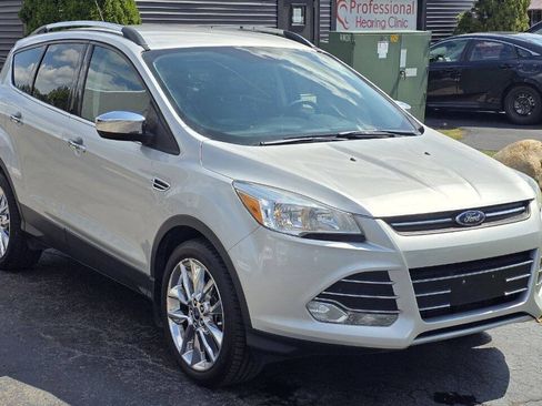 Used 2016 Ford Escape SE w/ SE Chrome Package AWD/4WD image 8