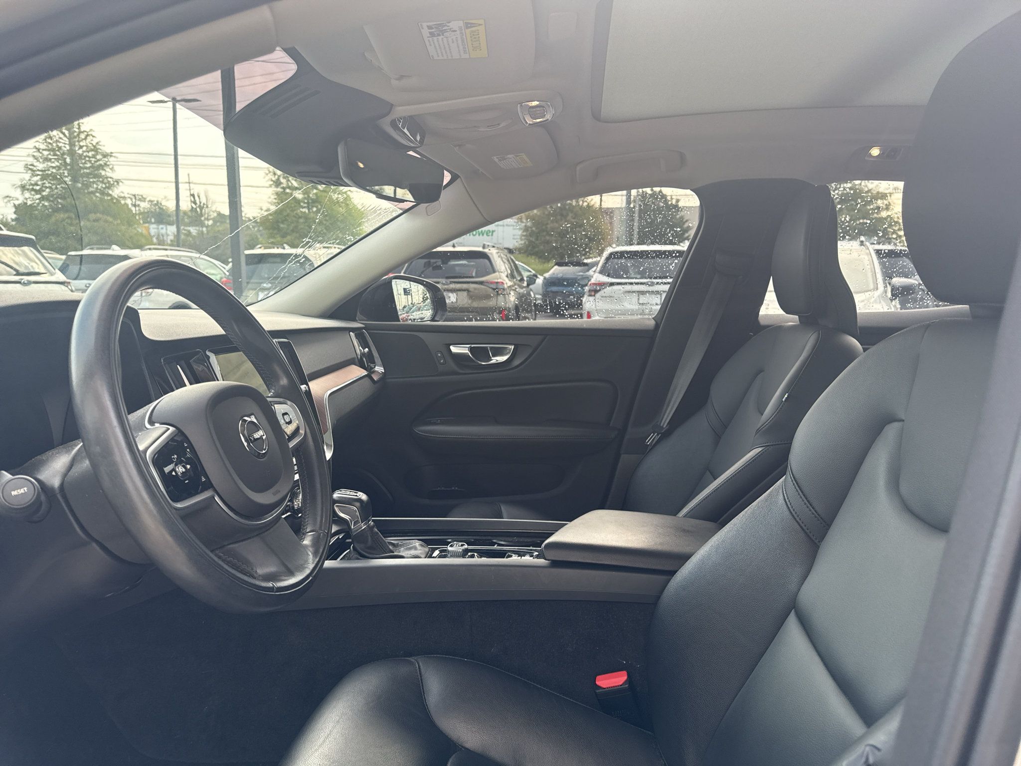 Used 2021 Volvo S60 T5 Momentum w/ Premium Package AWD/4WD image 9