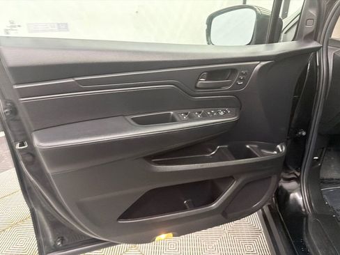 Used 2025 Honda Odyssey EX-L image 11