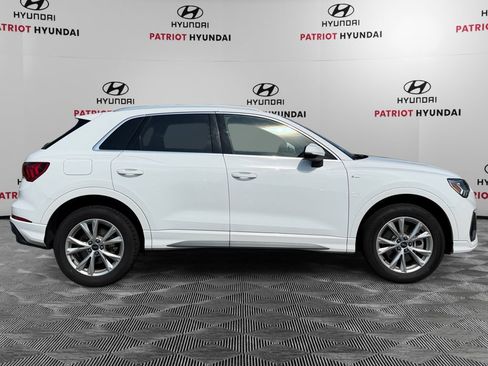 Used 2025 Audi Q3 2.0T Premium AWD/4WD image 2