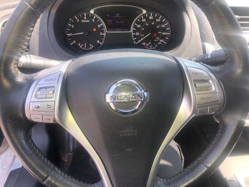 Used 2016 Nissan Altima 2.5 SV FWD image 10