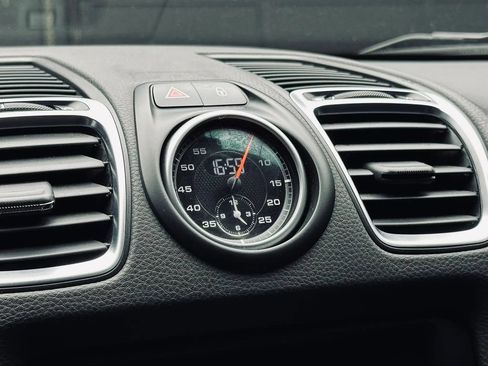 Used 2016 Porsche Cayman RWD image 28