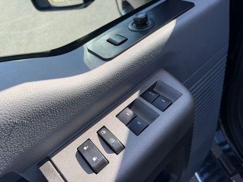 Used 2012 Ford F250 XLT w/ XLT Premium Pkg AWD/4WD image 14