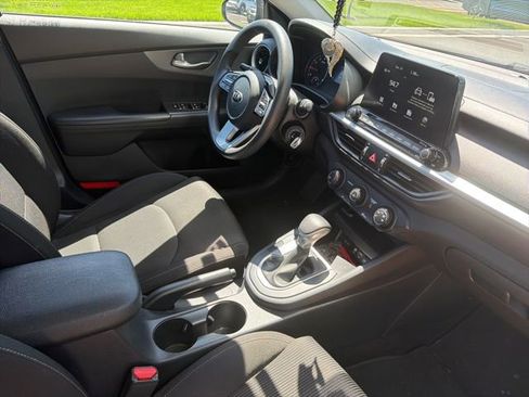 Used 2021 Kia Forte LXS FWD image 14