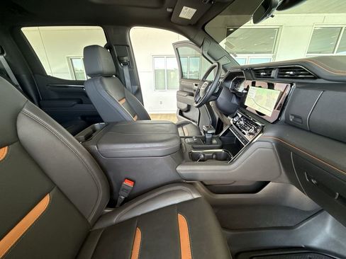 Certified 2025 GMC Sierra 1500 AT4 w/ Technology Package image 13