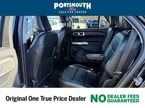 Used 2022 Ford Explorer XLT w/ Equipment Group 202A image 5
