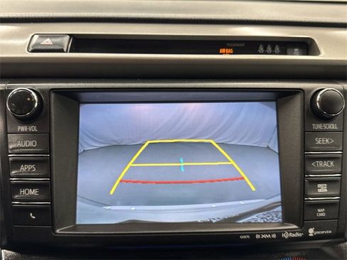 Used 2018 Toyota RAV4 Limited image 17