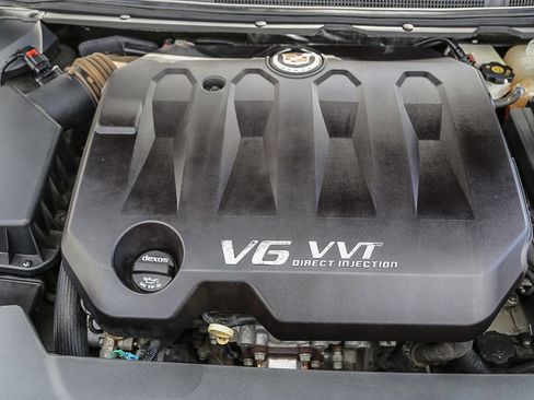 Used 2013 Cadillac XTS Luxury image 26