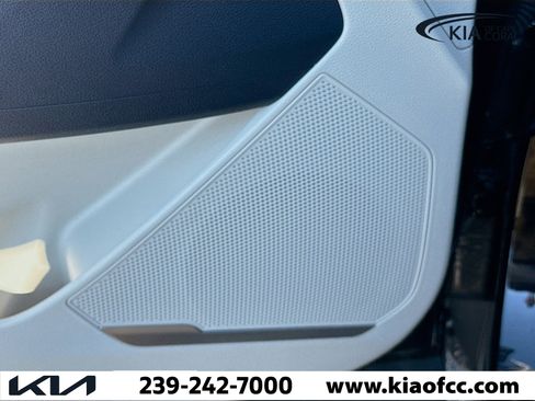 New 2025 Kia Sportage EX image 22