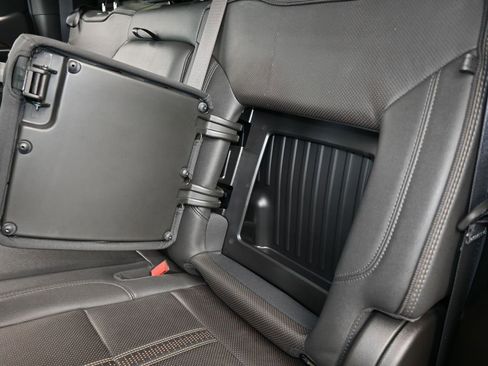 Used 2022 Chevrolet Silverado 1500 High Country image 44