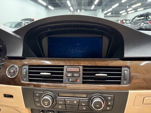 Used 2010 BMW 328i Convertible RWD image 36