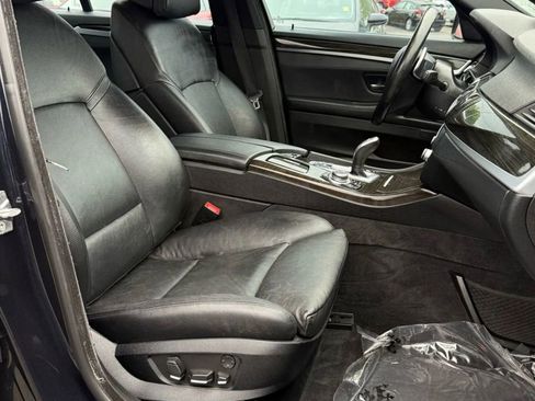 Used 2013 BMW 550i xDrive Sedan image 18