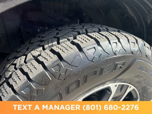 Used 2021 Nissan Titan SV w/ SV Convenience Package AWD/4WD image 25