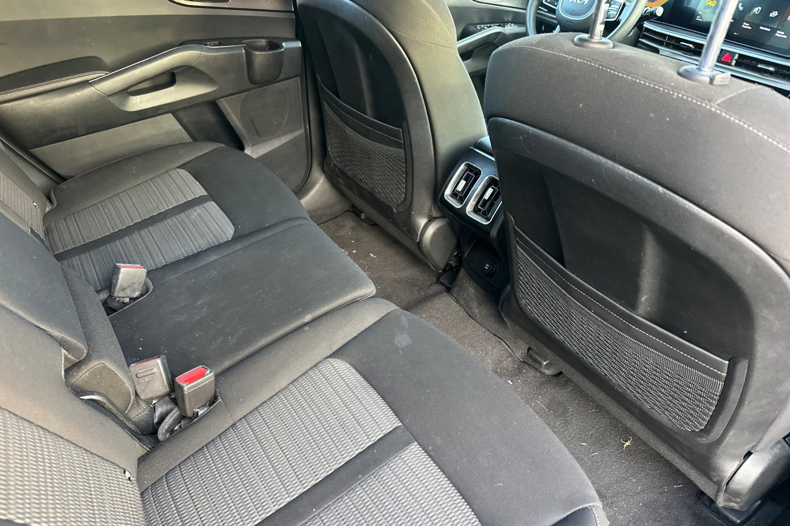 Used 2024 Kia Sorento LX FWD image 18