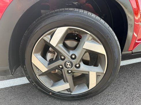 Certified 2023 Hyundai Venue Limited FWD image 8