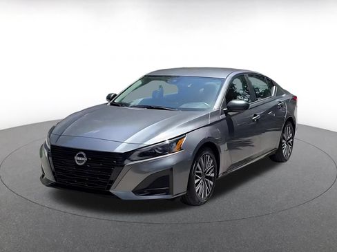 Used 2026 Nissan Altima 2.5 SV FWD image 6