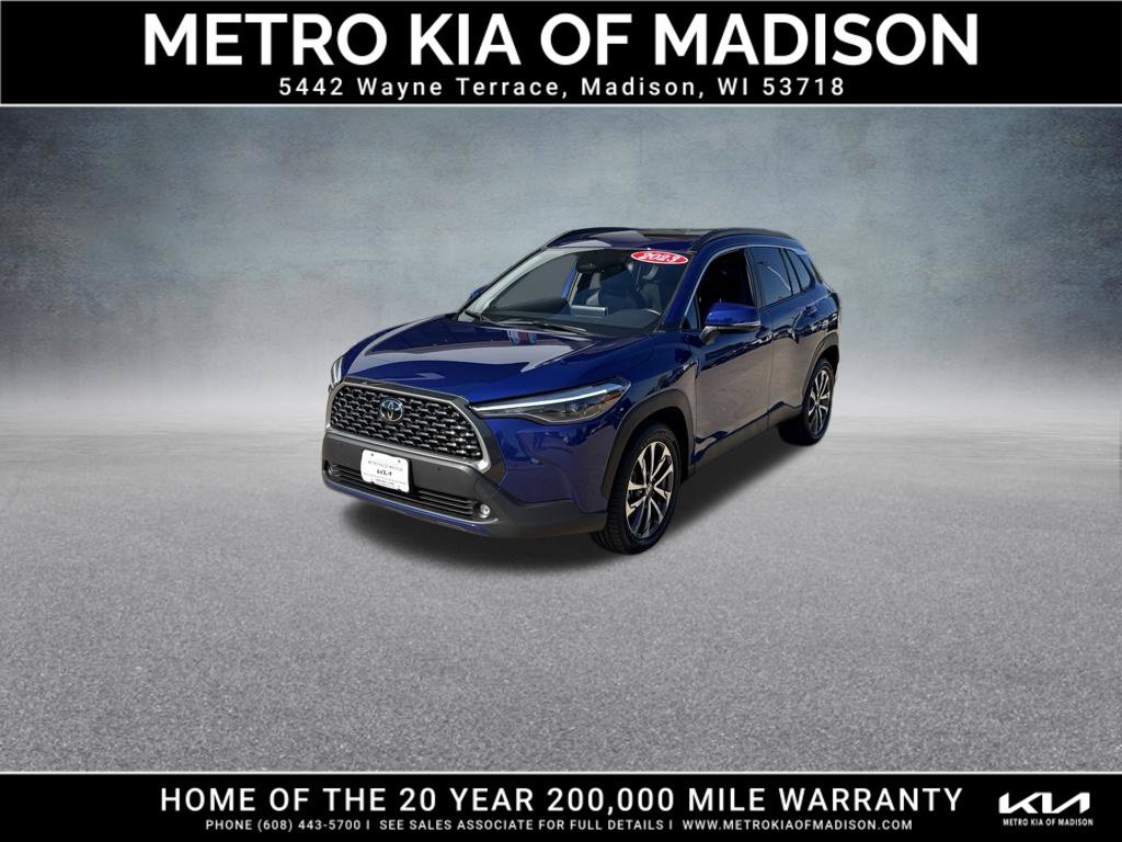 Used 2023 Toyota Corolla Cross XLE w/ Convenience Package AWD/4WD image 1
