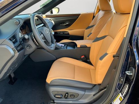 New 2025 Lexus ES 350 w/ Premium Package image 12