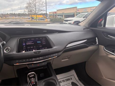 Used 2020 Cadillac XT4 Premium Luxury w/ Driver Awareness Package image 15