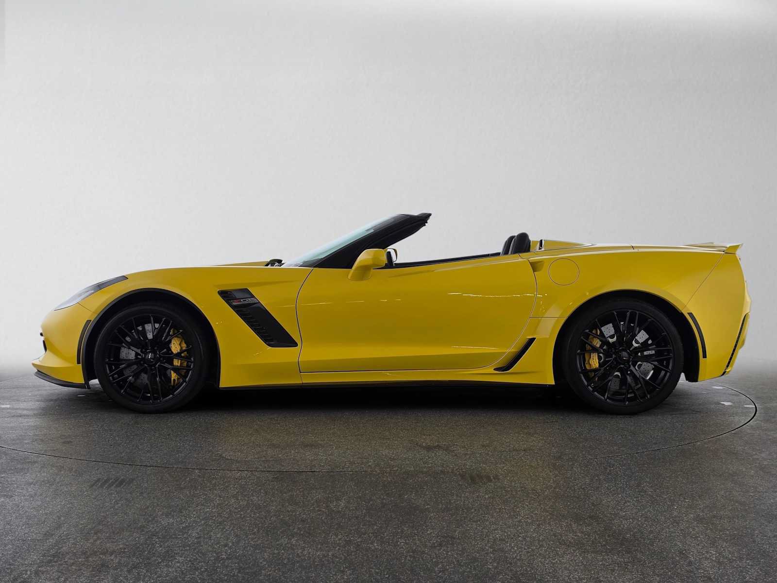Used 2016 Chevrolet Corvette Z06 w/ 3LZ Preferred Equipment Group RWD image 28
