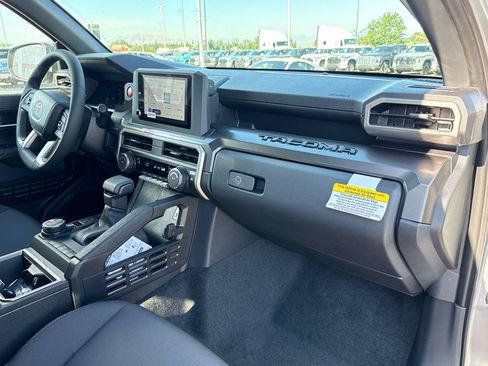 New 2026 Toyota Tacoma TRD Off-Road AWD/4WD image 15
