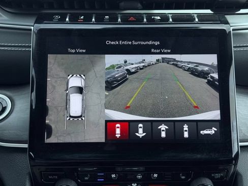 Certified 2023 Jeep Grand Cherokee Limited w/ Luxury Tech Group II AWD/4WD image 38