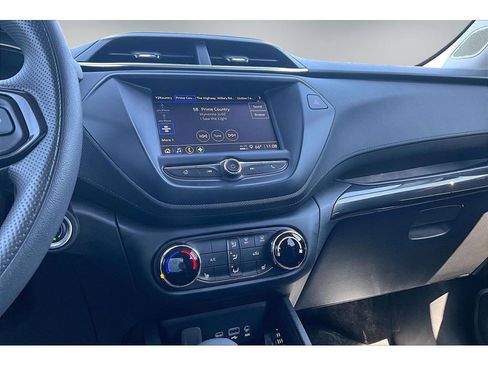 Used 2023 Chevrolet TrailBlazer LT AWD/4WD image 9