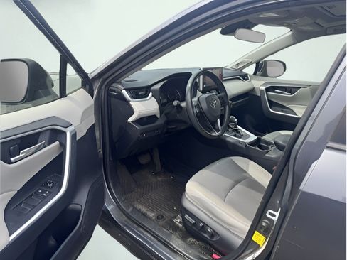 Used 2019 Toyota RAV4 XLE Premium w/ All Weather Liner Package AWD/4WD image 13