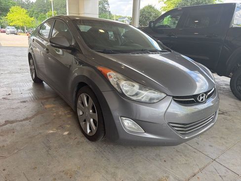 Used 2013 Hyundai Elantra Limited FWD image 4