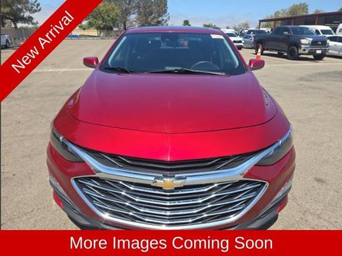 Used 2024 Chevrolet Malibu LT FWD image 2