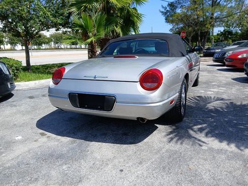 Used 2005 Ford Thunderbird Deluxe image 5