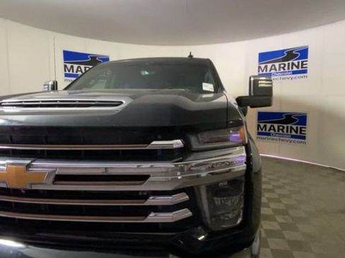 Used 2021 Chevrolet Silverado 2500 High Country AWD/4WD image 5