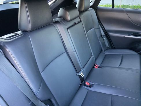 Used 2022 Toyota Venza LE image 31